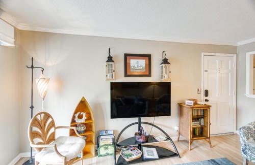 Demere Park Apartamento | Resort-Style Condo in St Simons about 1 Mi to Pier!