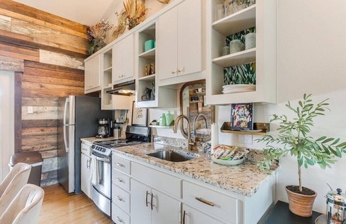 Ryan Place Casa | Resort-Style Guesthouse near Stockyards/ TCU, Pool, Hot Tub, Private Entry