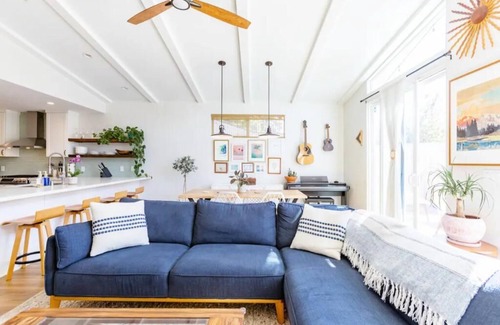 Grover Beach Casa | Resort-style home with kid friendly yard