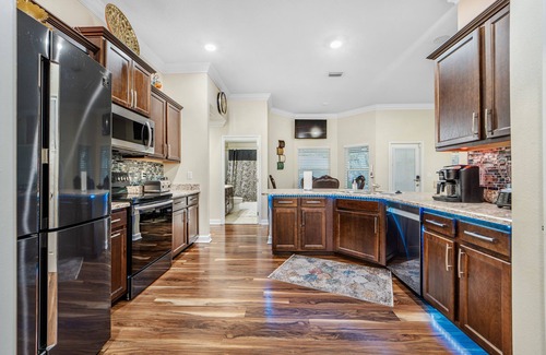 Port Saint Lucie Casa | Resort Style Home 5 min. from shopping and restaurants, 10 min. to local beaches