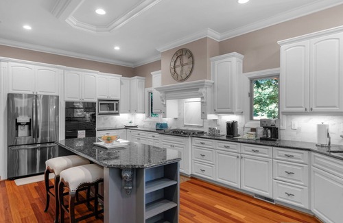 Waxhaw Casa | Resort-Style Home Waxhaw, NC. AMENITIES AMENITIES AMENITIES