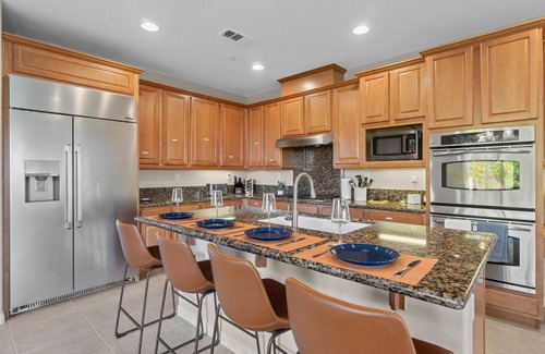 Fallbrook Casa | Resort-style Home with stunning views, pool, hot tub, putting green