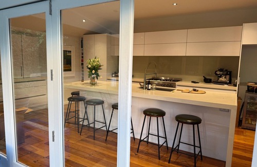 Auckland Casa | Resort style home with Pool, Chefs Kitchen and 4 bedrooms.