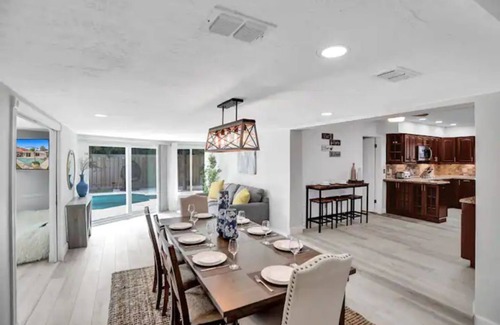 Garden Isles Casa | Resort Style House with Game Room near the Beach