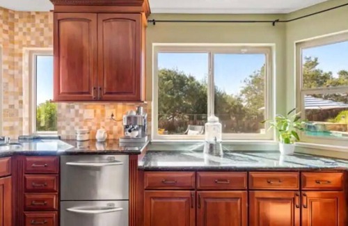 Vallejo Villa | Getaway in WINE country btw Napa & San Francisco