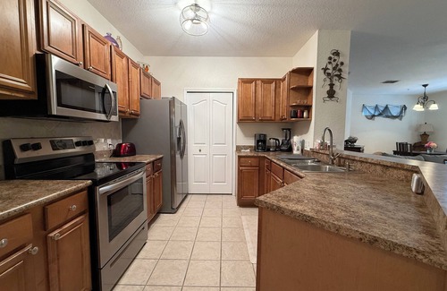 Sarasota Condominio | Resort style living, 2 bedrooms condo by the pool