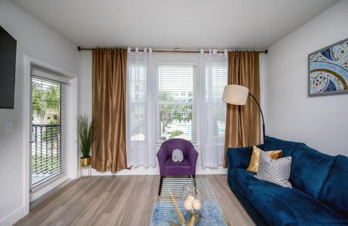 Temple Terrace Apartamento | Resort Style - POOL View - HOTUB - Moffitt - Pet - Mid Term Rental - Gated - Gym - Wifi - USF - Elevators - Long Stay - WT1