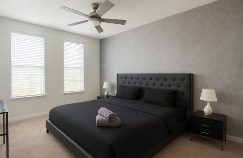 Forest Park Apartamento | Resort-Style Retreat 1 King 2 Queens, Pool table
