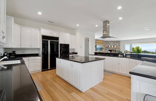 Castaic Casa | Resort Style Retreat 10 Acre Ranch 4BR/4BTH