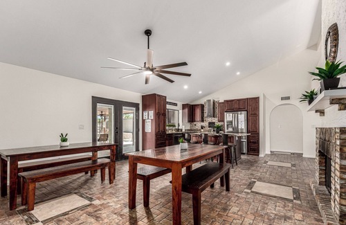 Pinnacle Peak Casa | Experience Endless Fun - Pool, 9 Hole Mini Golf, Basketball Court and More!