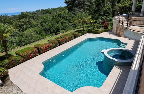 Ballena Villa | Resort style Villa with amazing Pool and Gardens!