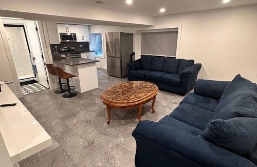 Delta Apartamento | RESORT TYPE 2 BED 2 BATH SUITE IN A VERY LARGE HOME IN DELTA, BC