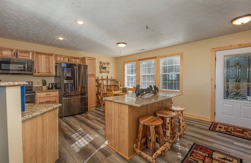 Chalet Village North Cabaña | Resort with Pool Amenity*Game Room*Mtn. View