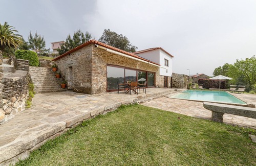 Esposade Casa | Descanso total a 10 minutos de Oporto con piscina de agua natural, wifi y aire acondicionado.