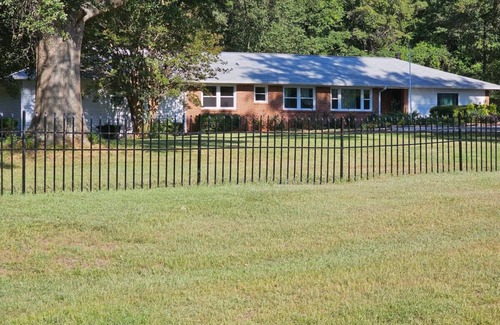 Conyers Casa | Rest and relaxation in Conyers.