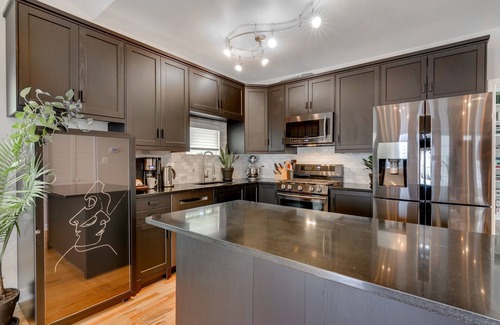 East Village Casa | Rest Easy in the East Village - Quiet Street Only Steps to Top Restaurants, Bars, and Public Transportation by AllSet Turnover