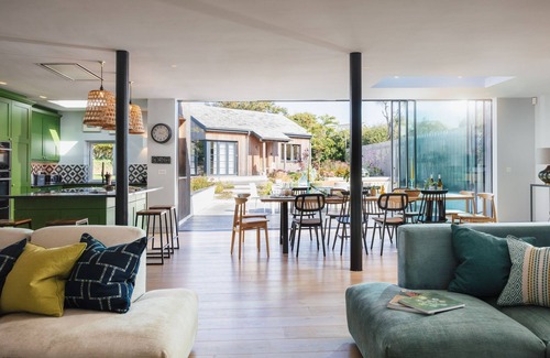 Trevone Casa | Rest Harrow - super stylish house, walking distance to Trevone beach