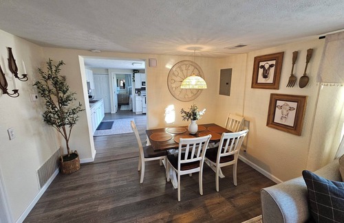 Huber Heights Otro | Rest Haven Farmhouse: Cozy 2BR on 3-acres, family-friendly, near attractions
