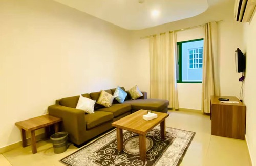 Al Ghubrah Ash Shamaliyyah Apartamento | Rest-Inn Two Bedrooms Apartment