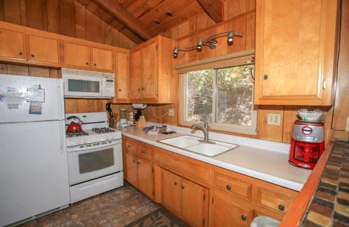 Upper Moonridge Casa | Rest N Relax Inn - Beautiful chalet-style cabin features dramatic forest and slope views!
