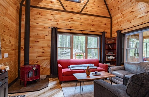 Rhinelander Cabina | Rest on Silver Lake - The Bella : Cozy couples retreat!