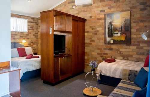 Glen Innes Hotel | Rest Point Motor Inn