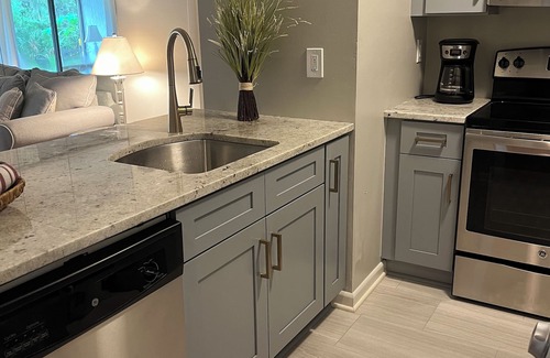 Nichols Condominio | Rest, Relax and Recharge - Beautiful 2 Bedroom, 2 Bath Condo with Pool