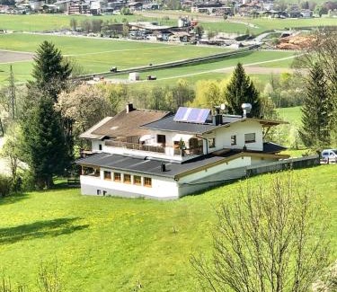 Hart im Zillertal Apartamento | Restaurant Appartements Almdiele