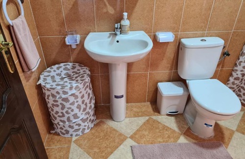 Beni Ansar Apartamento | Restaurante Cafe El Balcon