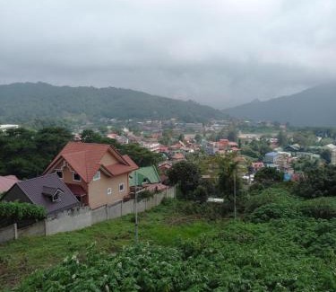 Baguio Casa | Restful 3BR Hillside Duplex House