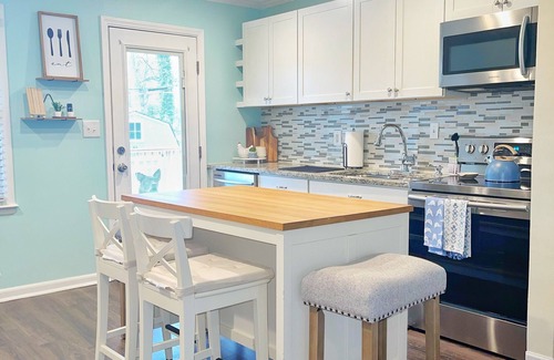 Charlotte Casa | Restful home with game room and deck! 6 miles to city! (pet friendly)