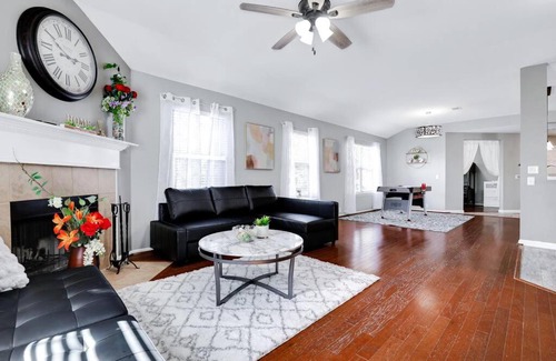 Wetmore Casa | Restful Spacious 4Bedroom Central @ Six Flags