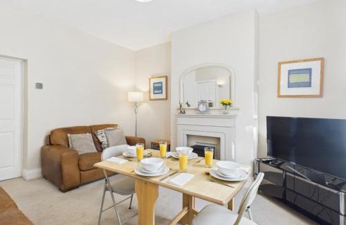 Shiremoor Casa | RestfullStays- 3 Bedroom, 4 Bed House FREE PARKING