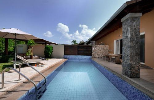 Almiros Beach Hotel | Restia