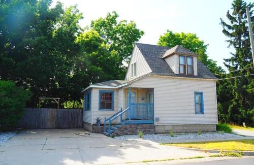 Frankfort Casa | Restoration - Private Spa And Great Location!