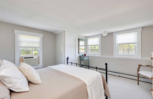 Harwich Port Casa | Restored 1830s Era Home - Close to Nantucket Sound