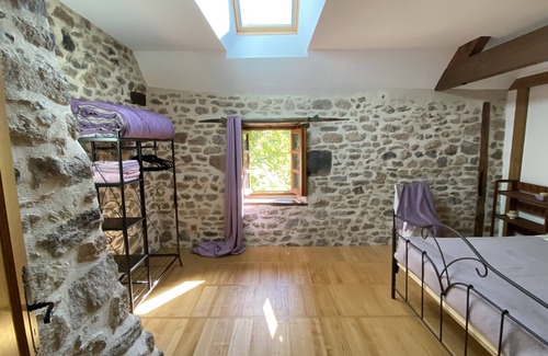 Saint-Augustin Otro | Restored 19th-century farmhouse between nature and village with all amenities.