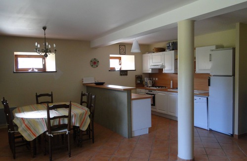 Boffres Casa | Granja de Ardèche restaurada con piscina climatizada
