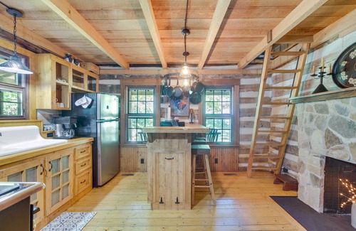 Peaks Cabina | Restored Buchanan Log Cabin on 9-Mile Creek!