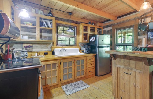 Peaks Cabina | Restored Buchanan Log Cabin on 9-Mile Creek!