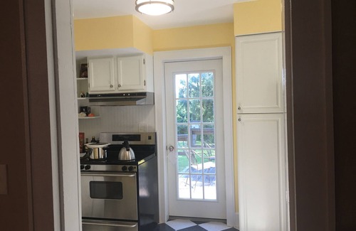 Red Hook Casa | Restored Farm House in quaint Hudson Valley Town of Red Hook, Dutchess County