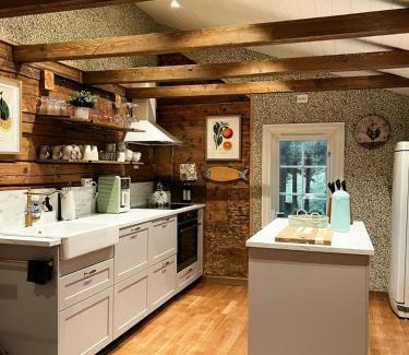 Vagsoy Casa | Restored Farmhouse By The Sea In Kvalheim