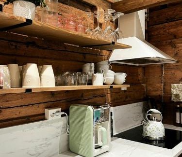 Vagsoy Casa | Restored Farmhouse By The Sea In Kvalheim