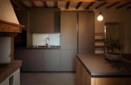 Porrena Casa | Restored Farmhouse In Tuscan Casentino Hills