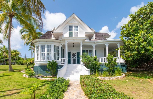 Governor's Harbour Casa | Restored Historic Waterfront Captains Home, Sunset Views, Walk to Beach
