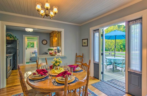 Mars Hill Casa | Restored Mars Hill Home on 1 Acre: Walk to Town!