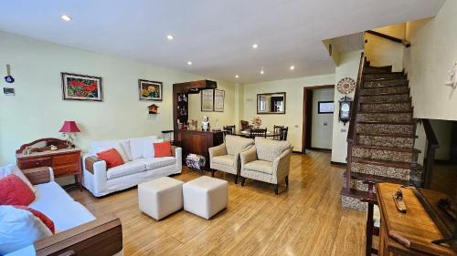Alto Apartamento | Retiro dos Sonhos – Piscina, Jacuzzi e Sauna na Montanha