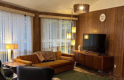 Utterson Casa | Retreat 360 – A Unique Circular Cottage on Three Mile Lake