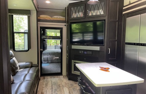 Fairview Casa | Retreat at Garren Creek (RV)