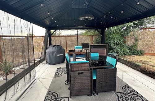 Altamont Casa | Retreat at our Oasis with year round salt water pool and hot tub.